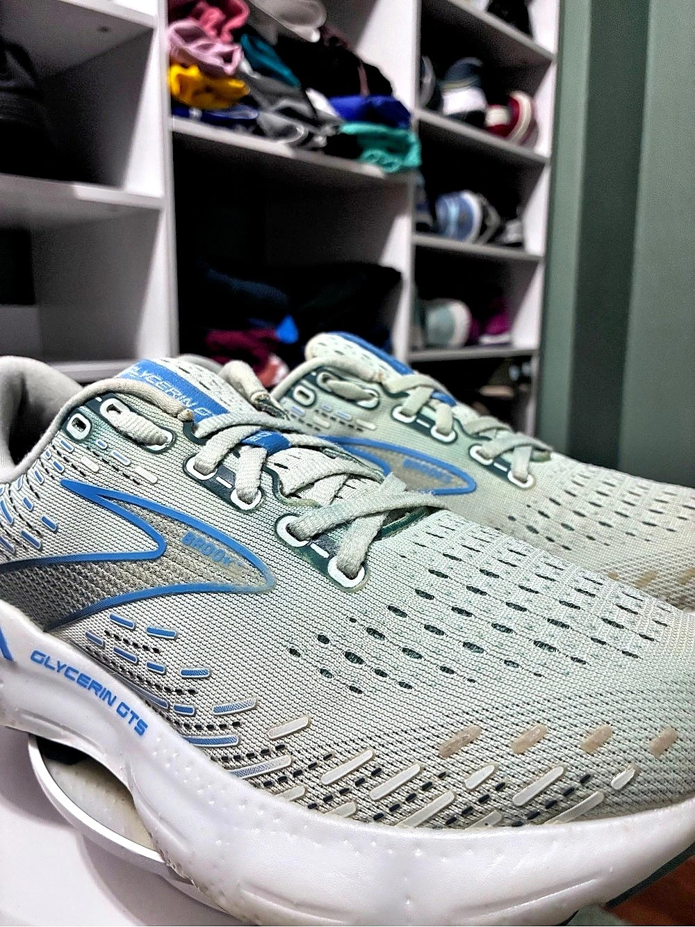 Brooks Glycerin GTS 20 Women's Gray & Blue US 8.5 Athletic Shoes
